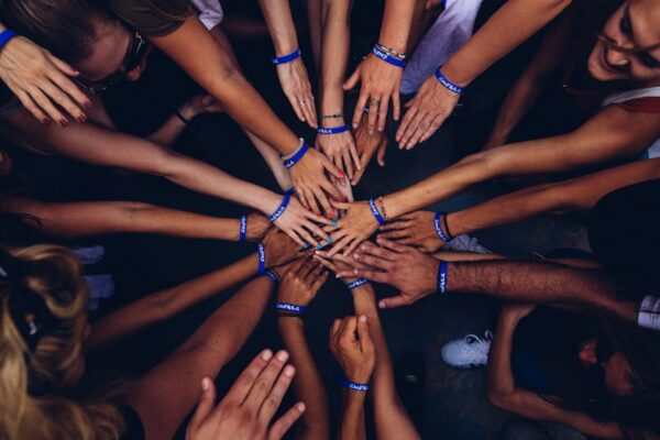 community-outreach-volXM8vi
